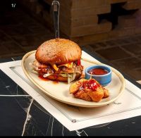 هتل رستوران قلعه وزیر میبد