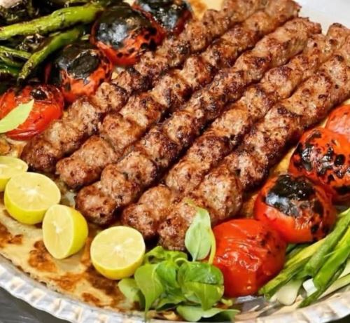 کباب اشپزخانه ته دیگ در میبد