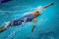 آموزش شنا مردان در تبریز