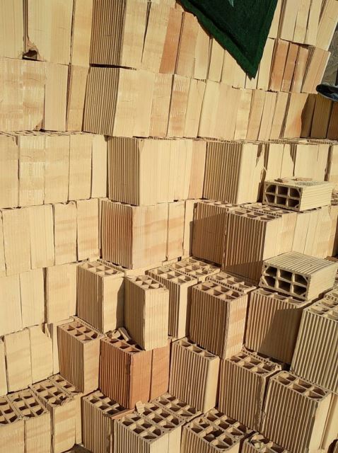 حمل نخاله و پخش مصالح ساختمانی زارعی