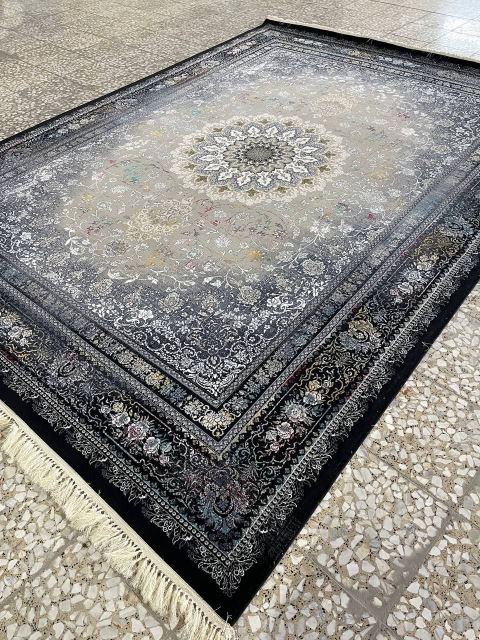 فروشگاه انلاین فرش های ۷۰۰ شانه