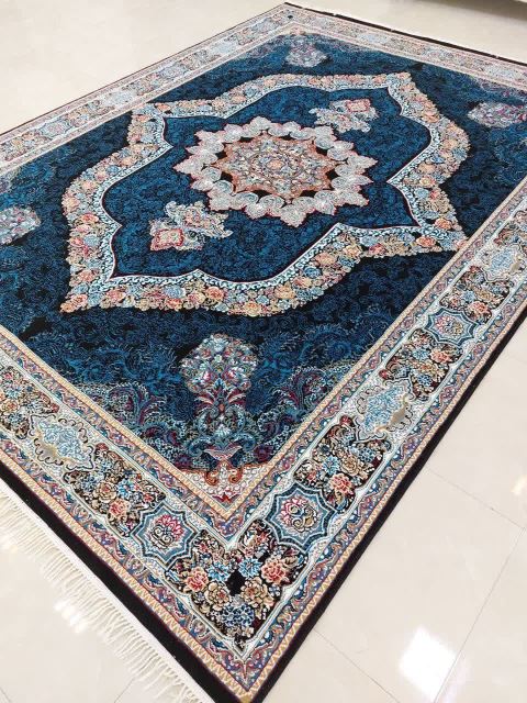 فروشگاه انلاین فرش های ۷۰۰ شانه