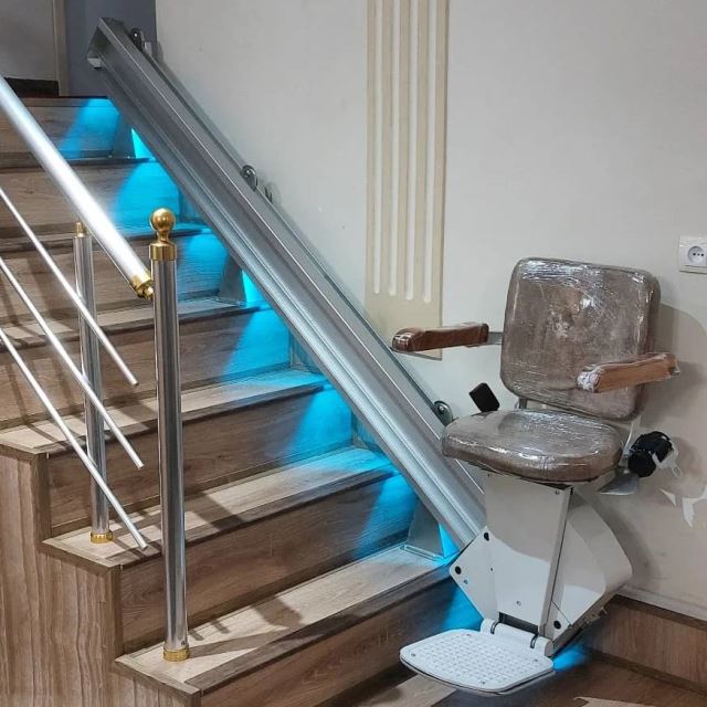 نصب بالابر در همدان