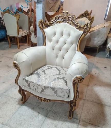 تولیدی مبلمان کوژین مبل در تهران یکی از برترین تولیدکنندگان مبلمان با کیفیت و زیبا میباشد. این کارگاه با بهرهگیری از مواد اولیه مرغوب و استفاده از فناوریهای پیشرفته، انواع مبلمان خانگی شامل مبلمان راحتی، کلاسیک، سلطنتی و مدرن را تولید و عرضه میکند. تولیدی کوژین مبل با تیمی مجرب و حرفهای، توانسته است محصولاتی با دوام و طراحیهای جذاب و متنوع ارائه دهد که همواره رضایت مشتریان را جلب کرده است. این تولیدی با دقت به جزئیات و رعایت استانداردهای بالای کیفی، مبلمانی با ظرافت و هنر بالا به بازار عرضه میکند.