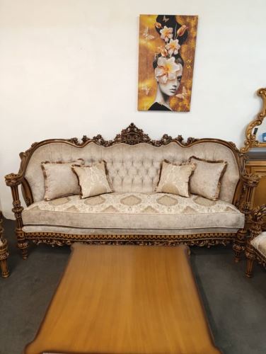 تولید مبل در تهران چنانچه قصد خرید مستقیم مبل با قیمت مناسب را دارید، میتوانید با خیالی آسوده به کارگاه کوژین مبل واقع در یافت آباد تشریف ببرید. این مجموعه برای تولید مبلمان خود از بهترین مواد اولیه استفاده میکند، این امر باعث شده است تا میزان دوام و استحکام محصولات این مجموعه بسیار بالا باشد. تنوع بسیار بالای مبلمان در این مجموعه باعث شده است تا تمامی افراد بتوانند با سلیقه های متفاوت و بودجه های مختلف، مبلمان مد نظر خود را خریداری کنند.