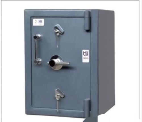 بازکردن انواع گاو صندوق در محل ارسال نیرو متخصص کمتراز ۲۰ دقیقه
قفل و کلیدسازی سیار مشهد