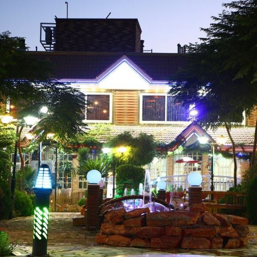 باغ رستوران خواجو