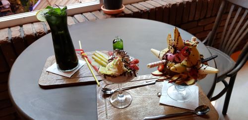 باغ رستوران خواجو