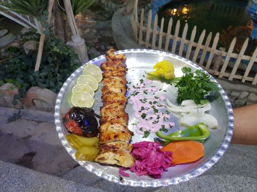 باغ رستوران خواجو