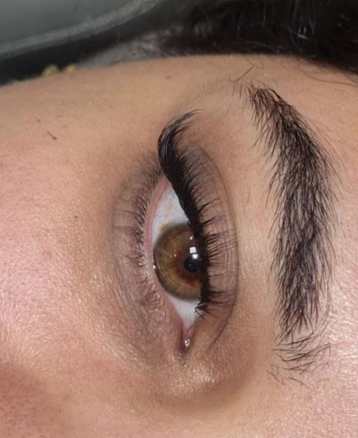 اکستنشن مژه شرق تهران