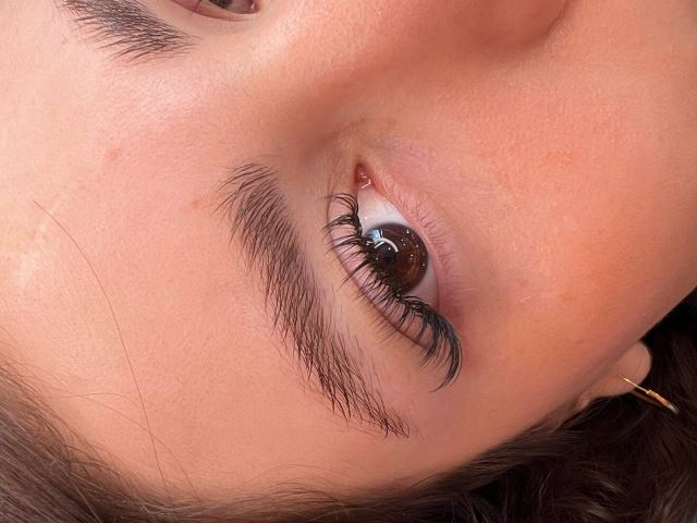 اکستنشن مژه شرق تهران