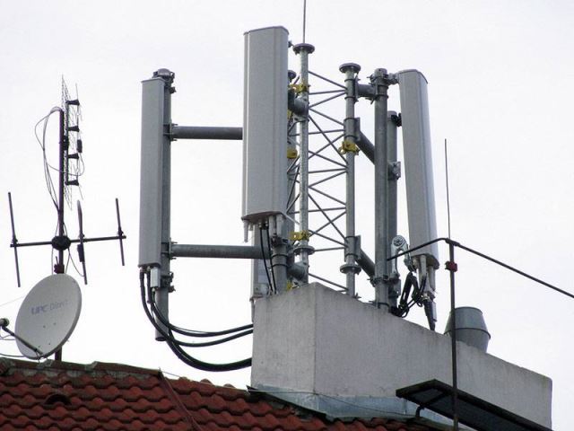 تولید کننده دکل مخابراتی 