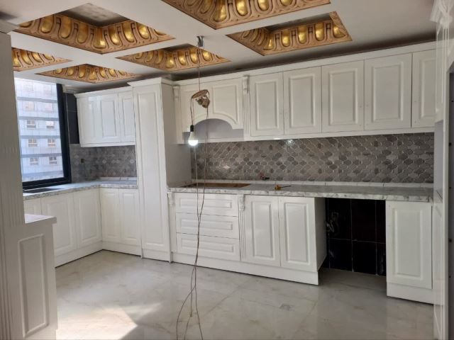 رنگ کار کابینت پلی اورتان در اصفهان 