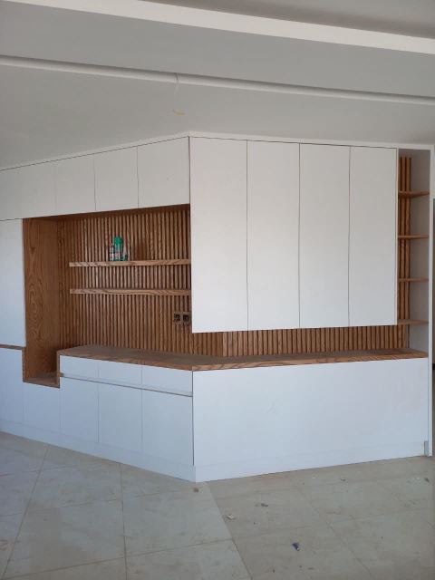 رنگ کار کابینت پلی اورتان در اصفهان 