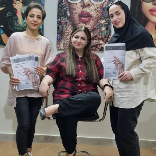 اهداء مدرک به هنرجویان