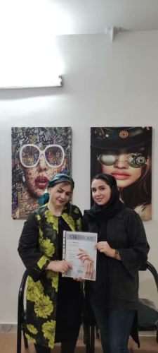 اهداء مدرک به هنرجو