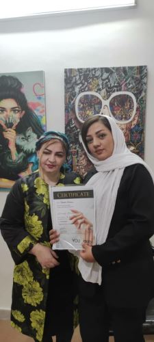 اهداء مدرک به هنرجو