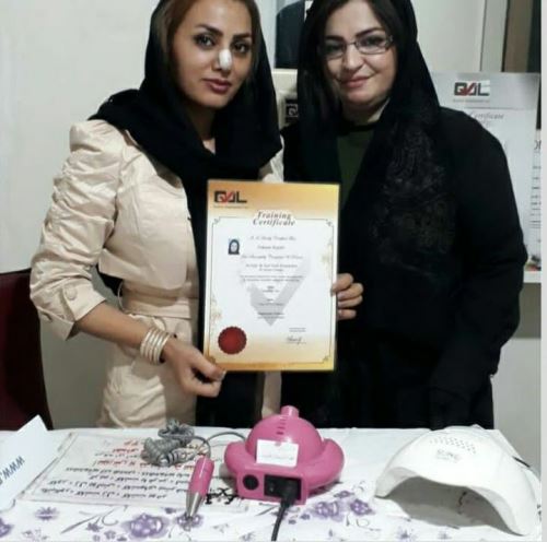 اهداء مدرک به هنرجو