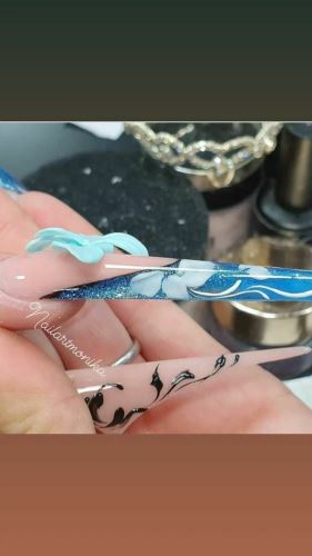 بهترین مدرس کاشت ناخن در مشهد 09944467046