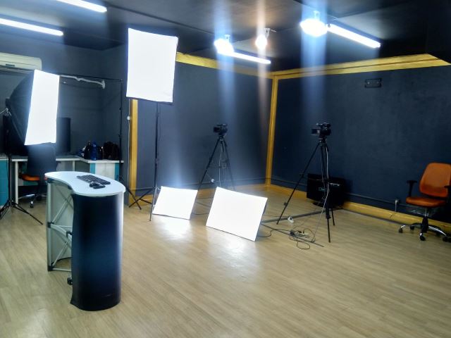 اجاره استودیو تولید محتوا 09123227206 آروین استودیو