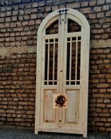 درب چوبی و سنتی قدیمی