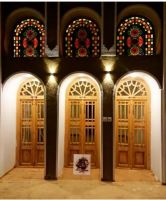 درب چوبی و سنتی قدیمی