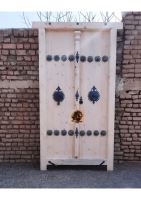 درب چوبی و سنتی قدیمی