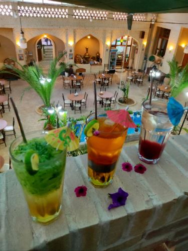 رستوران سنتی در نایین