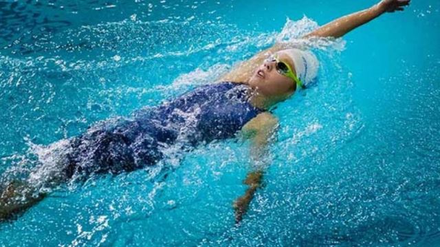 مدرسه شنا در اصفهان