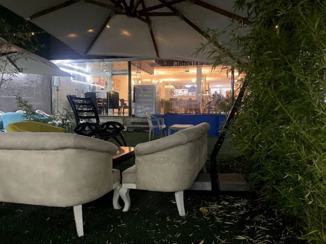 کافه امپراطور گوهردشت