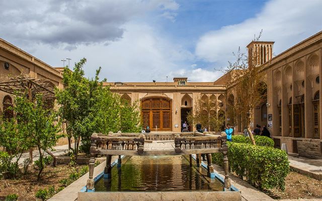 اجاره روزانه سوییت در یزد 