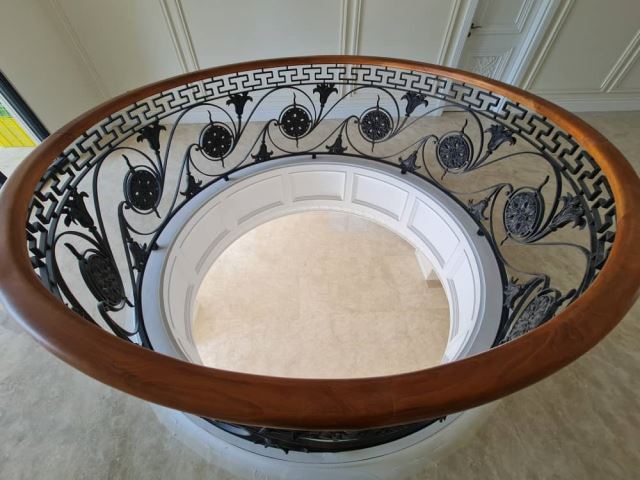 اجرای انواع پله فلزی