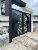 نرده و درب آهنی