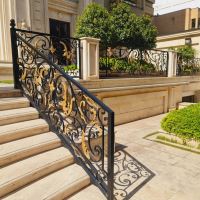 نرده و درب آهنی