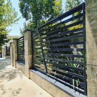 نرده و درب آهنی