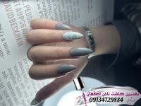 بهترین مربی کاشت ناخن