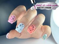 بهترین مربی کاشت ناخن در اصفهان