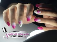 کاشت ناخن در اصفهان