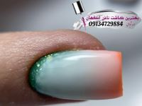 بهترین مربی کاشت ناخن در اصفهان