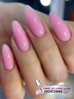 بهترین مربی کاشت ناخن اصفهان