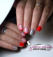 بهترین مربی کاشت ناخن اصفهان