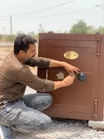 گاوصندوق استوک علی کمالی اردکانی