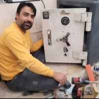 گاوصندوق استوک علی کمالی اردکانی