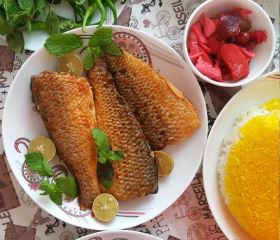رستوران ماهی
کپور طلایی