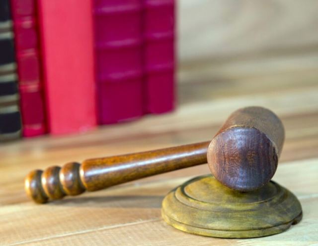 وکیل پرونده های اقتصادی اصفهان