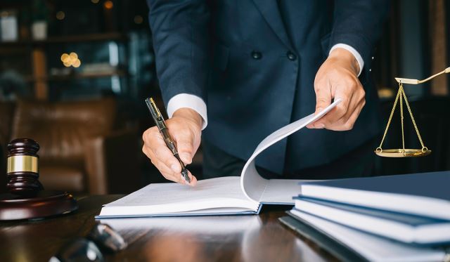 بهترین وکیل در اصفهان 