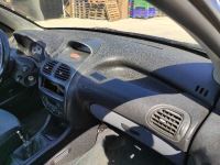 تعمیر داشبورد خودرو در اصفهان