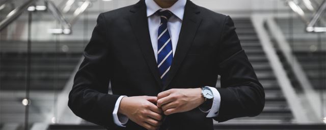 کت و شلوار مردانه در اصفهان