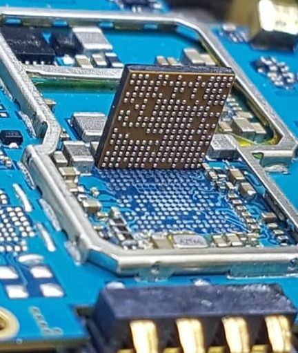   اموزش تعمیرات موبایل در اصفهان