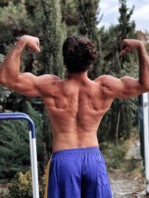 مربی کلیستنیکس 